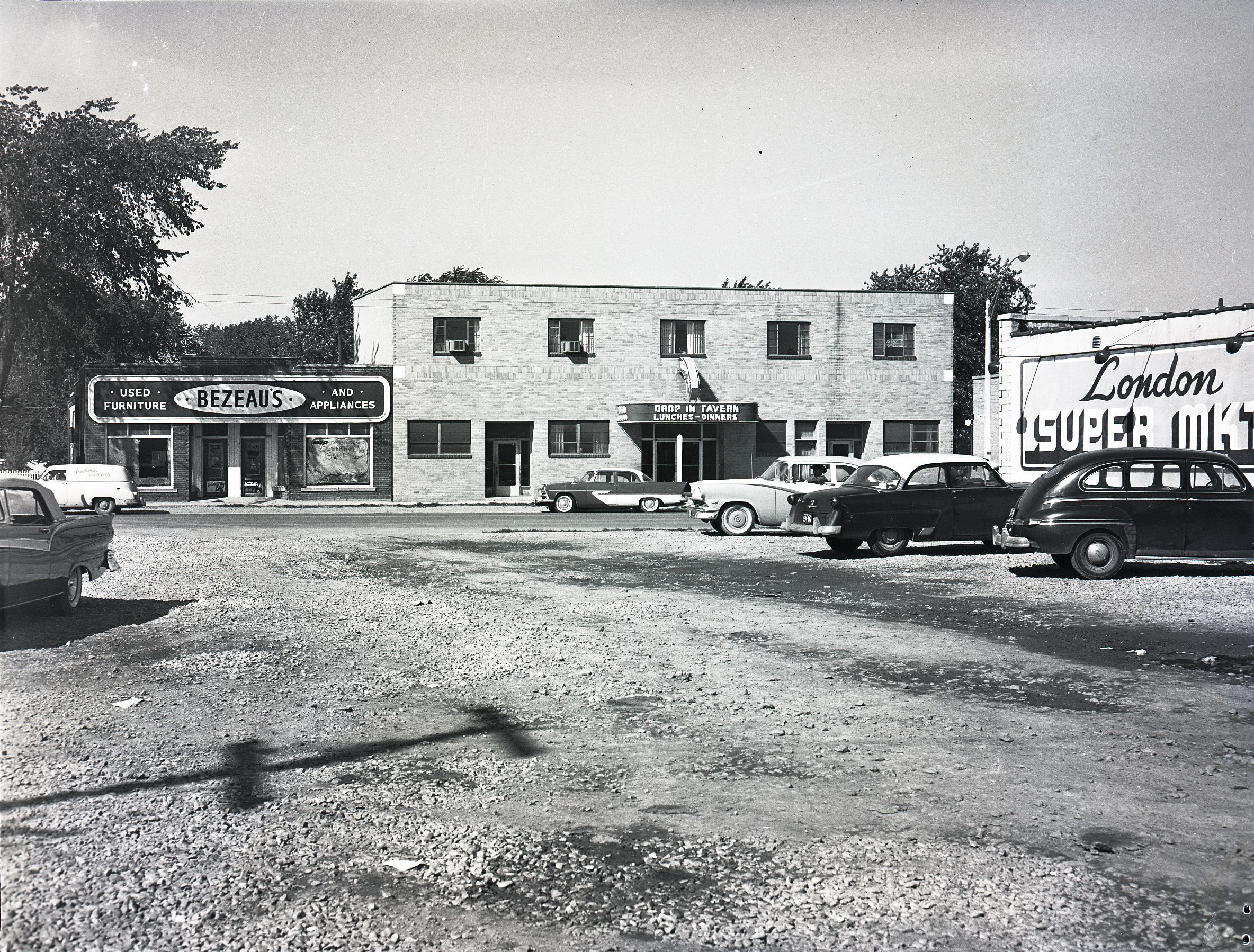 Drop In Tavern 3990 Tecumseh Road East September 1957